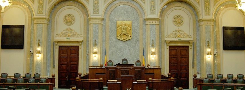 Senat: Comisia juridică, raport de admitere pe proiectul desfiinţării Institutului Revoluţiei Române / Gorghiu: Au primit ani întregi bani mulţi de la buget, ca şefi ai Institutului, ca să ţină umbră deasă pe evenimentele din 1989