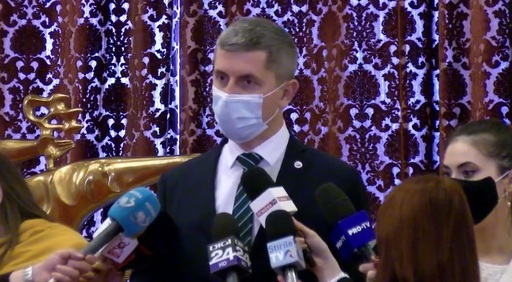 Dan Barna: Nu se pune problema niciunei remanieri/ USR-PLUS susţine cu toată fermitatea, cu toată forţa noastră cei şase miniştri pe care îi avem în Cabinet şi secretarii de stat