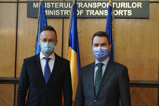 Cătălin Drulă a discutat cu ministrul ungar de Externe  Péter Szijjártó despre proiectele de investiţii în infrastructură rutieră şi feroviară, transportul rutier, reducerea timpilor de aşteptare la frontieră pentru transportul feroviar, dar şi transportul pe Dunăre