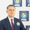 Deputatul Mugurel Cozmanciuc, preşedintele PNL Neamţ, trimis în judecată pentru trafic de influenţă, după ce ar fi pretins 500.000 de lei pentru a interveni ca director la Apele Române să fie numită o anumită persoană 