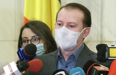 Cîţu, despre protestul cu fumigene: Nu înţeleg rostul acestor proteste. Veniturile rămân la nivelul anului 2020 / Premierul vorbeşte despre modificarea legii sindicatelor: Singurii oameni care au rămas în funcţie 30 de ani zile sunt liderii de sindicat