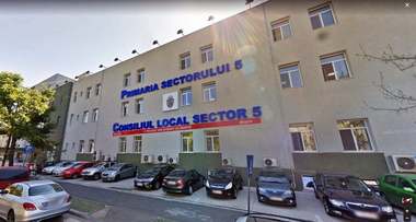 UPDATE - Mall-urile, hypermarketurile, terasele din Sectorul 5 vor fi închise la ora 19.00 în timpul săptămânii şi la 15.00, în week-end / Program special şi în pieţe / Prefectul Capitalei cere revocarea de urgenţă a deciziilor/ Răspunsul primarului 