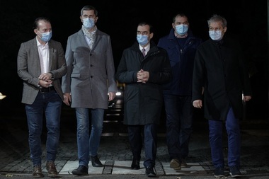 Kelemen Hunor: De fapt, suntem cinci în coaliţie, nu suntem trei, fiindcă USR-PLUS înseamnă două partide, în PNL mai există nucleul PDL-ului şi acest lucru se simte /  Liderii coaliţiei sunt ferm hotărâţi să ducă mandatul la bun sfârşit 

