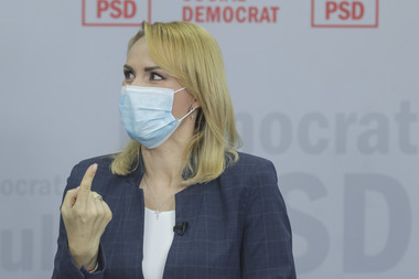 Revocarea lui Vlad Voiculescu - Firea: A plecat "Diamantul Pur", s-a făcut cărbune, dar vine tatăl diamantului! A plecat şi doamna secretar de stat ruptă de realitate! Să sperăm că vor numi un om normal, competent, uman