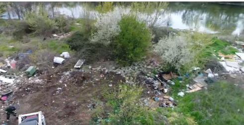 Radu Mihaiu: Lacul Fundeni e o bombă ecologică / În numai 5 zile, dintr-un singur depozit de gunoi ilegal, echipele Administraţiei Domeniului Public au scos 343 tone deşeuri  - VIDEO