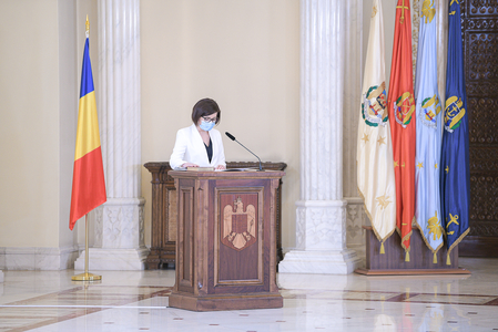 UPDATE - Ioana Mihăilă, noul ministru al Sănătăţii, a depus jurământul / Iohannis: Vă doresc succes, să vă integraţi în cadrul echipei guvernamentale. Mă bucur că în coaliţie s-a găsit un modus vivendi - VIDEO
