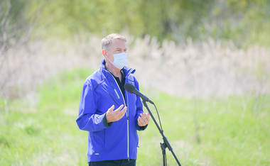 Iohannis, despre Parcul Natural Văcăreşti: Există un interes în mai multe municipii de a înfiinţa astfel de parcuri. Pentru a sublinia importanţa acestui parc şi a conceptului voi acorda protecţia mea şi Înaltul Patronaj acestui parc