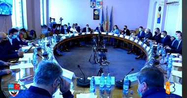 Buzău: 20.000 de elevi vor primi pachete cu câte patru cărţi, după ce Consiliul Local a votat un proiect în acest sens 