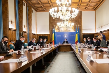 Barometrul vizibilităţii miniştrilor - În aprilie, Florin Cîţu, Vlad Voiculescu, Sorin Cîmpeanu, Raluca Turcan se menţin în topul vizibilităţii. Dan Barna, Cristian Ghinea, Bogdan Aurescu, Nicolae Ciucă şi Alexandru Nazare urcă mai multe poziţii