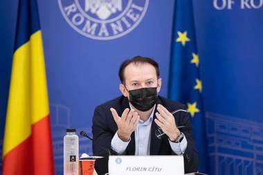 UPDATE -Cîţu: De la 1 iunie, creşte la 1.000 numărul de participanţi la evenimentele în aer liber, cu condiţia să fie vaccinaţi, trecuţi prin boală sau cu test. Noi condiţii pentru nunţi / Creşte gradul de ocupare pentru hotelurile de pe litoral