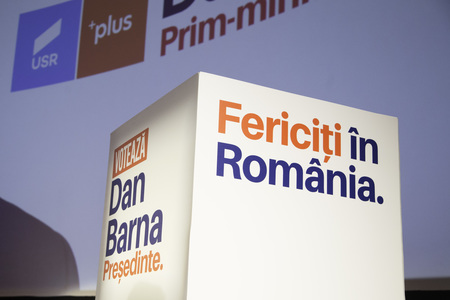 UPDATE - Dan Barna, în public la lansarea albumului care cuprinde piesa ”Fericiţi în România”, cu versuri ca ”Dacă era Dan Barna preşedinte nu mai venea nici pandemia” / Solist: Am zis ca am vedenii / Barna: Unul dintre cele mai frumoase cadouri - VIDEO