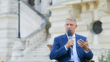 Iohannis, mesaj de condoleanţe către preşedintele Germaniei: Exprim solidaritatea şi compasiunea deplină a României şi a românilor cu Germania şi încrederea în puterea de refacere a comunităţilor greu lovite