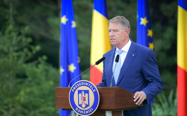 Preşedintele Klaus Iohannis a decorat Drapelul de Luptă al Diviziei 2 Infanterie „Getica”