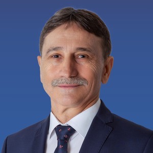 Preşedintele Consiliului Judeţean Alba, Ion Dumitrel, este noul preşedinte al PNL Alba / El l-a învins în cursă pe Mircea Hava susţinut de Ludovic Orban