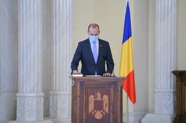 Dan Vîlceanu, despre compania părinţilor: Firma este înfiinţată în 1997, când aveam 18 ani. Chestiunea că aş folosi părinţii paravan pentru afaceri nu se justifică
