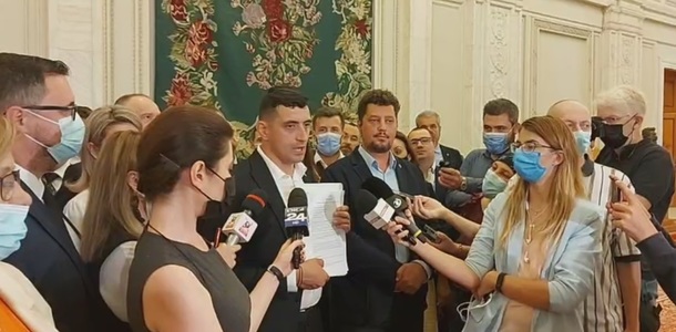 AUR a anunţat iniţierea unei moţiuni de cenzură împotriva Executivului / George Simion: Ea se cheamă „Demiterea Guvernului Cîţu, singura şansă a României de a trăi”