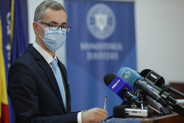 Stelian Ion: Florin Cîţu arată încă o dată că nu are respect pentru lege, pentru Constituţie. Având în vedere antecedentele sale, poate că nu e de mirare. Şi-a semnat de fapt propria plecare din guvern/ Numirea procurorilor de rang înalt - miza nevăzută