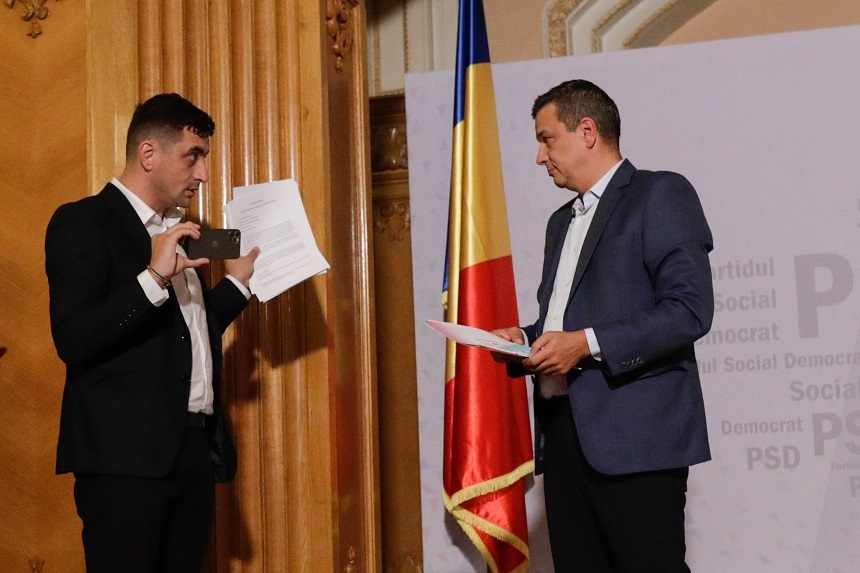 George Simion îndeamnă PSD să semneze moţiunea de cenzură a AUR / Grindeanu: Noi avem textul moţiunii şi numărul necesar de parlamentari. Depuneţi moţiunea USR împreună cu AUR - FOTO