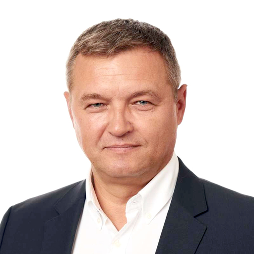 Ministrul Cercetării Ciprian Teleman (USR PLUS): De marţi, românii  trebuie să ştie cum traduc unii cuvântul ”coaliţie” şi trebuie să ştie ce este în spatele lozincilor patriotarde. Stay tuned