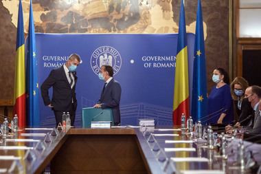 Nume vehiculate ca interimari la ministerele USR PLUS - Cîţu la Ministerul Proiectelor Europene, Cseke la Sănătate, Vîlceanu la Transporturi