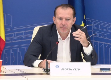 Cîţu, întrebat dacă va demite prefecţii şi secretarii de stat ai USR PLUS: Mi s-ar părea normal ca, dacă nu eşti la guvernare, să plece tot aparatul / Astăzi coaliţia este AUR, PSD, USR; dacă rămân ar însemna să aduc la guvernare AUR şi PSD 

 