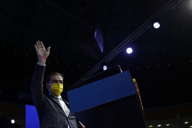 CONGRES PNL – Orban: PNL a dus o luptă de zi cu zi săptămână cu săptămână, lună cu lună împotriva PSD şi a reuşit să înfrângă această ciumă roşie / Tot ceea ce s–a realizat se datorează fiecăruia dintre membrii PNL
