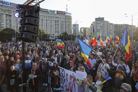 Florin Cîţu, după protestul din Capitală: Iresponsabilitatea unor oameni pică pe umerii celorlalţi români care trebuie să plătească mai mult pentru că unii sunt iresponsabili şi vor ajunge în spital / Mă aştept să fie date amenzi 