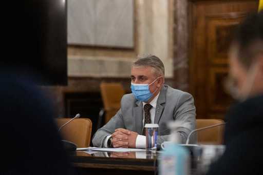 Lucian Bode nu mai vine în plenul Camerei Deputaţilor, pentru a prezenta măsurile luate împotriva pandemiei de COVID-19. PSD: ”Un mare fricos care se ascunde după funcţie”