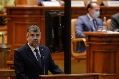 UPDATE - Moţiunea de cenzură - Cîţu: Azi a murit moralitatea. Moţiunea PSD e votată de USR / Ciolacu: România eşuată, singurul proiect politic după PNL. Florine, SUPERMAN, ai căzut în cap! Zboară acasă! / Ce au declarat Barna şi George Simion - VIDEO