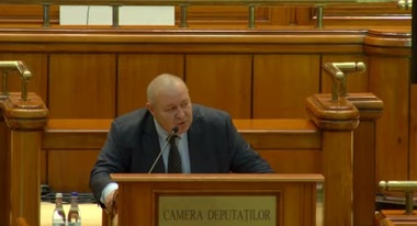 Fenechiu, mesaj pentru USR: Credeţi că românii v-au votat ca să susţineţi o moţiune de cenzură cu PSD şi AUR? Asta este cartea voastră de vizită?