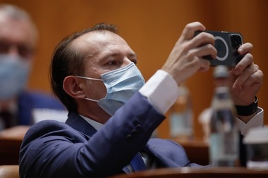 UPDATE - Moţiunea de cenzură a trecut, ceea ce înseamnă că Guvernul Cîţu este demis - oficial / Ciolacu: Guvernul Cîţu a fost demis cu un scor fabulos – 281 de voturi! Este victoria voastră, a tuturor românilor! / Ce urmează