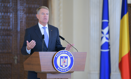 Klaus Iohannis: ”Am considerat că este nevoie de câteva zile pentru ca acest entuziasm nemotivat legat de căderea Guverului să se stingă un pic, să începem discuţii aşezate, mature”. Nu prin ţâfnă se rezolvă această criză”
