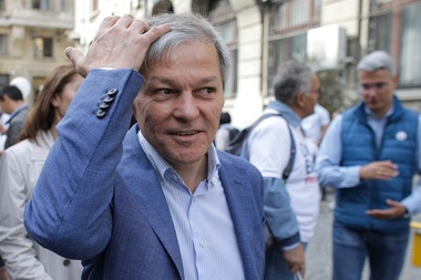 UPDATE - Preşedintele Iohannis, la finalul consultărilor cu partidele parlamentare: Dacian Cioloş, nominalizat pentru postul de prim-ministru / Cioloş: Suntem gata să ne asumăm responsabilitatea guvernării şi să pornim negocierile cu celelalte partide