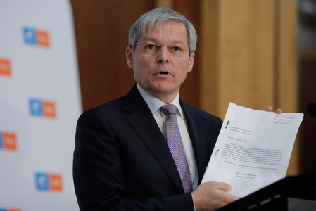 Candidaţii propuşi de Dacian Cioloş pentru funcţiile de miniştri, audiaţi marţi în comisiile de specialitate / Votul, stabilit pentru miercuri - DOCUMENT