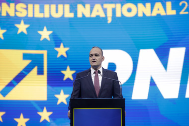 Dan Vîlceanu anunţă că liberalii vor fi prezenţi în sală la votul pentru învestirea Guvernului Cioloş, dar nu vor vota  

 