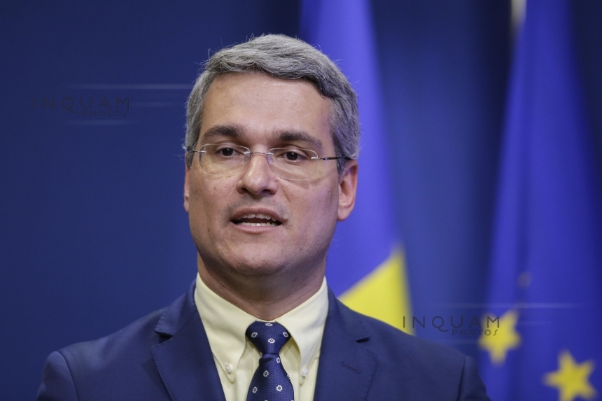 Contre între parlamentari la audierea lui Dragoş Pîslaru. Ministrul desemnat, încurcat de o întrebare legată de agenţiile aflate în subordinea Ministerului Finanţelor/ Pîslaru a primit aviz negativ 