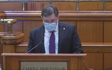 Guvernul Cioloş în Parlament - Rafila: Domnul Cioloş a folosit acest discurs pentru a crea o responsabilitate suplimentară către parlamentari ca să voteze un guvern care prin reprezentanţii săi în Guvern a demonstrat că nu pot gestiona o astfel de situaţie