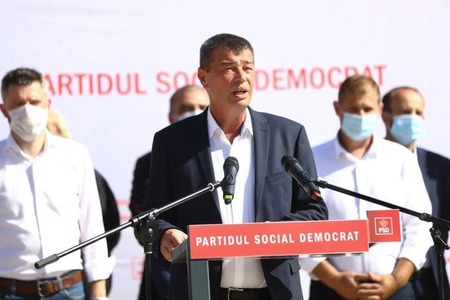 Liderul consilierilor locali ai PSD Timişoara, Radu Ţoancă, cere demisia primarului Dominic Fritz, după criza termoficării în municipiu
