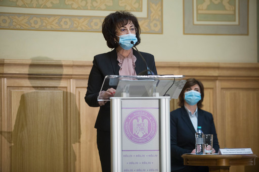 Şi deputatul Luminiţa Barcari părăseşte grupul parlamentar PNL: S-a creat un climat de nesiguranţă şi de suferinţă la nivelul întregii ţări / PNL şi-a schimbat direcţia politică şi nu-şi mai ţine principiile şi valorile aproape