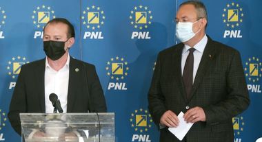 Nicolae Ciucă recunoaşte că PSD a vrut să intre la guvernare: Nu e vorba doar de decizia mea, acesta a fost mandatul / Florin Cîţu: Ne-am întors de trei ori în partid pentru flexibilizarea mandatului, a rămas acelaşi