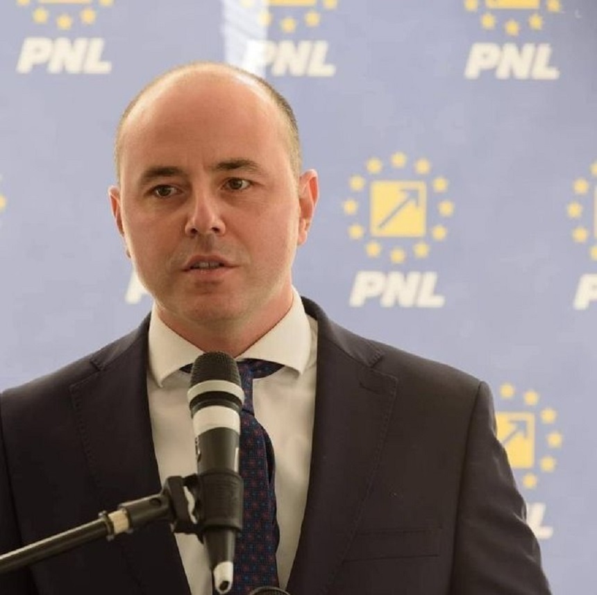 Şeful liberalilor ieşeni Alexandru Muraru consideră că prima opţiune pentru PNL trebuie să fie refacerea coaliţiei cu USR şi UDMR

