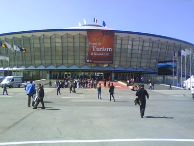 USR: Legea Romexpo a primit aviz pozitiv în Comisia economică. Terenul de la Romexpo nu poate fi cedat gratuit de stat