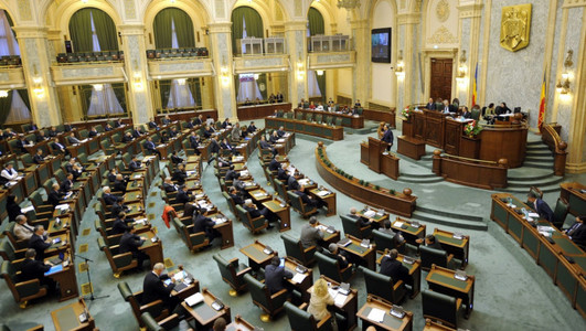 Legea Romexpo a trecut de Senat. USR acuză un cadou de sute de milioane de euro din partea frăţiei PNL-PSD pentru dezvoltatorii imobiliari