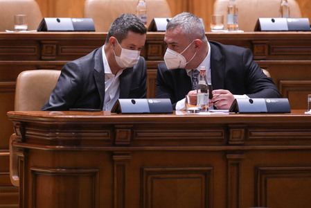 Dan Turturică a fost votat de Parlament preşedintele CA al SRTV, iar Răzvan Dincă, preşedinte CA al SRR - FOTO