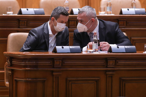 Dan Turturică a fost votat de Parlament preşedintele CA al SRTV, iar Răzvan Dincă, preşedinte CA al SRR - FOTO