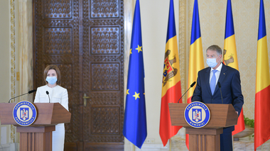 Iohannis: Echipe de medici şi asistenţi din Republica Moldova au venit în România pentru a lupta în prima linie alături de colegii lor din România. Nu vom uita acest gest