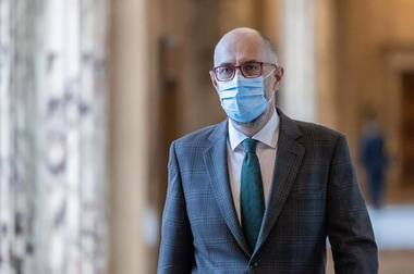 Kelemen: Poţi să recalibrezi bugetul în aşa fel încât să fie bani pentru pensionari, alocaţii, salariul minim/ Aceste două surse vor fi şi anul viitor: taxele şi impozitele şi deficitul se acoperă şi din împrumuturi, alte surse nu există