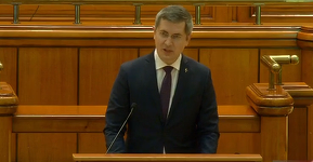 Dan Barna: Aţi reuşit, domnule Ciolacu, ceea ce nici Ion Iliescu nu a reuşit, aţi scos PNL din istorie şi l-aţi pus la buzunarul de la piept al PSD / De ce nu l-aţi chemat pe Liviu Dragnea să-i daţi Ministerul Justiţiei - VIDEO