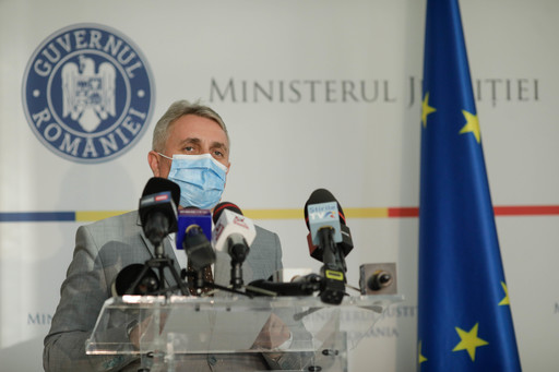Lucian Bode a decis încetarea împuternicirii şefului de la Rutieră din Giurgiu şi cercetarea disciplinară a mai multor poliţişti, după scandalul porcului