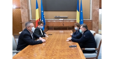 Guvernanţii vor să reglementeze introducerea certificatului verde la locul de muncă, înaintea venirii valului 5 al pandemiei - surse 